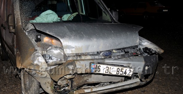 Tekke'de Trafik Kazası: 3 Yaralı