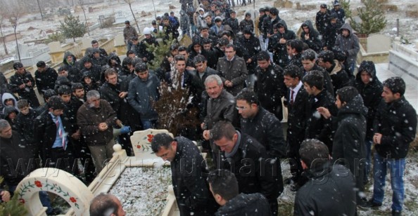 Tokdemir, Mezarı Başında Anıldı