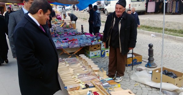 Vali Mayda Halk Pazarında İncelemelerde Bulundu