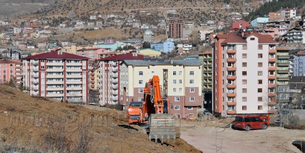 Yüzme Havuzuna İlk Kazma Vuruldu