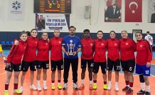 GÜ futsal takımı şampiyon oldu