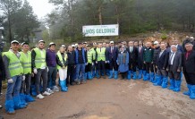 Gümüşhane’de ‘Orman Benim’ etkinliğinde ormanda temizlik