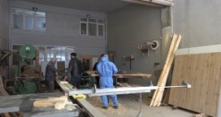 Gümüşhane’de üretilen ahşap prefabrik evler deprem bölgesine gönderilecek