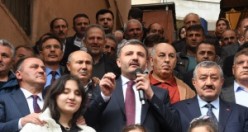 AK Parti’nin adaylarına coşkulu karşılama töreni