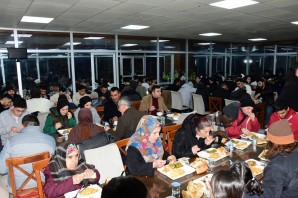 Belediye Binasında her gün 350 kişiye iftar