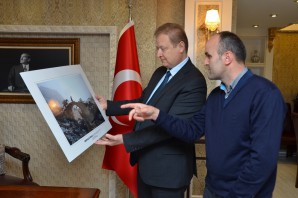 Vali Yavuz’dan Zengin’e teşekkür belgesi