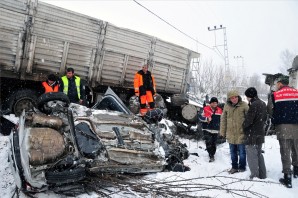 Gümüşhane'de Trafik Kazası: 2 Ölü, 2 Yaralı