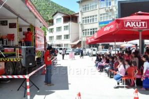 Deprem Tırı Gümüşhane'de