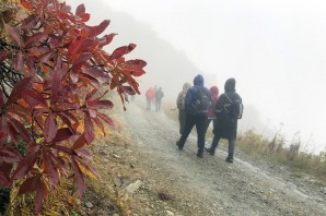 Gümüşhaneli dağcılar dünyanın en tehlikeli yolunda yürüdü