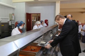 Vali Yavuz Fen Lisesi öğrenci ve öğretmenleriyle buluştu