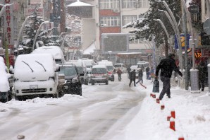 Gümüşhane Mart ayında beyaz gelinliğini giydi