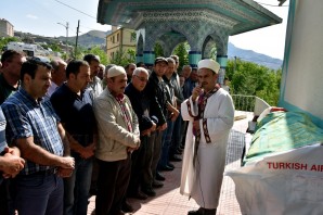 Kılıç son yolculuğuna uğurlandı