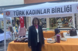 Türk Kadınlar Birliği Festivalde Stant Açtı