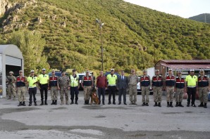 Vali Taşbilek bayram öncesi trafik denetimine katıldı, sürücüleri uyardı