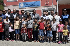 Gümüşhane’deki en uzak köy okulunun tamiratını polisler yaptı