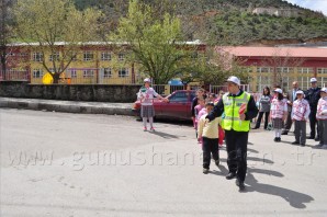 Gümüşhane Emniyeti Öğrencileri Bilgilendirdi