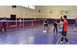 Badminton grup müsabakaları Gümüşhane’de