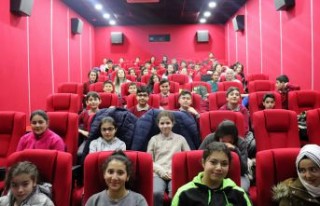 Gençlik Merkezi 284 gence Sarıkamış temalı sinema...