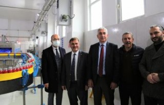 Rektör Zeybek yenilenen “Gümüşsu” fabrikasını...