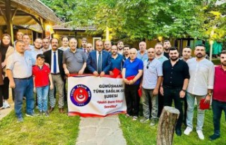 Türk Sağlık-Sen’den kahramanlara plaket