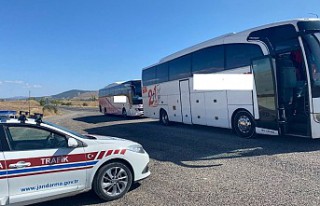 Trafik Jandarması bilgilendirmeye devam ediyor