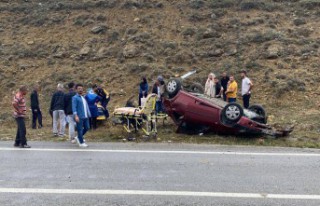 Gümüşhane’de otomobil takla attı: 1’i çocuk...