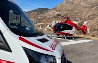 Ambulans helikopter 70 yaşındaki hasta için havalandı 