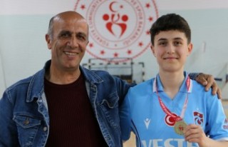 Futsal Gençler Grup müsabakaları heyecan dolu maçlara...