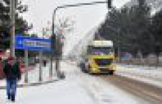 Gümüşhane'de Kar Yolları Kapattı: 180 Köy Yolu...