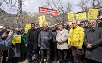 Gümüşhane’de iktidar ve muhalefet Yeşilyurt sakinlerinin maden mücadelesi için birleşti