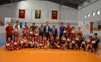 Torul’da 1.Mini Voleybol Turnuvası