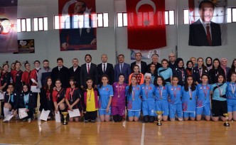 Genç Kızlar Futsal Müsabakaları Yapıldı