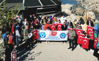 Türk Büro-Sen, 29 Ekim’i Halfeti’de Türk Bayraklarıyla kutladı