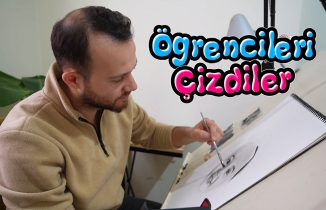 Gümüşhane’de 20 farklı ressam tarafından çizilen 20 öğrencinin portresi sahiplerine ulaştı