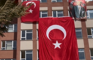 İstiklal Marşı Fatih Anadolu İmam Hatip Lisesinde yankılandı